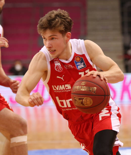 还出现了门 还出现了门